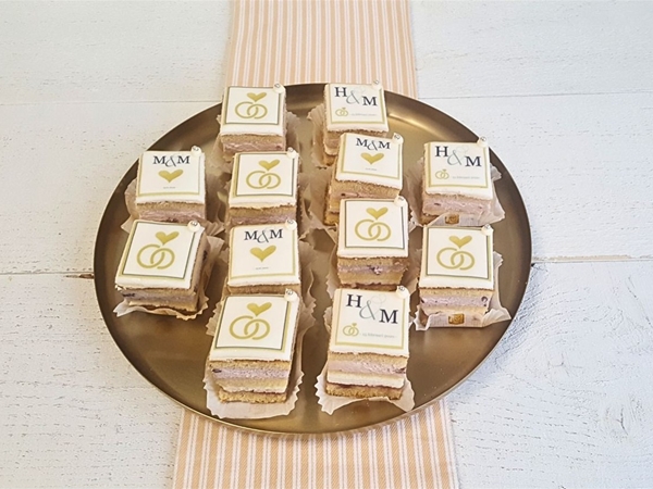 Petit Four Bavarois + foto/logo&nbsp;per 10 stuks / per smaak